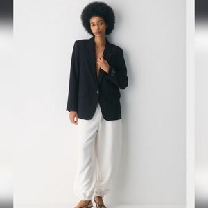 Aritzia Wilfred Single Breast Blazer. Black. Size M.